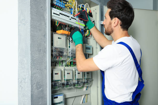 Best Circuit Breaker Repair  in Austin, MN